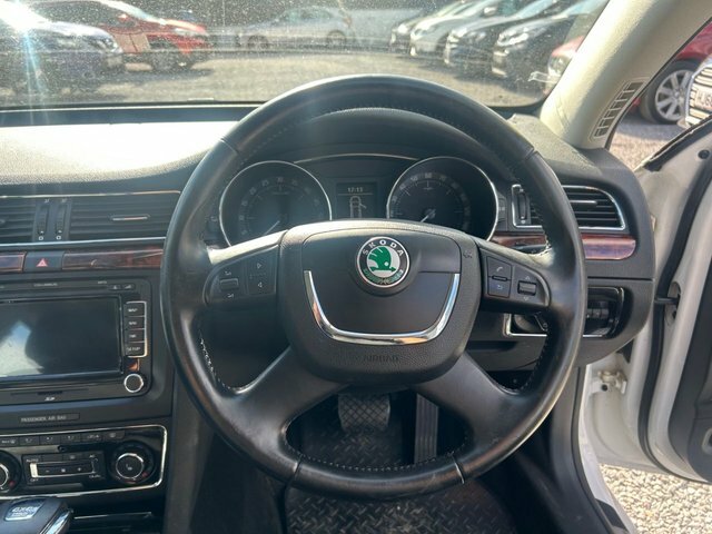 Skoda Superb 2.0 Tdi Elegance Dsg 4Wd Euro 5 Silver #21