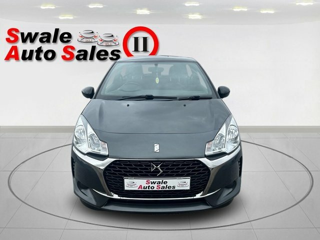 DS DS 3 1.2 Puretech Chic Hatchback FN67NNR Grey #2