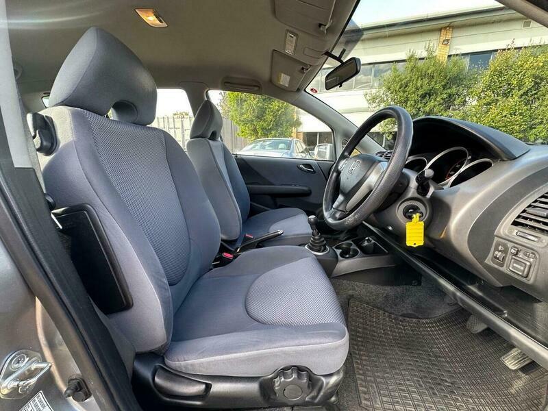 Honda Jazz Hatchback 1.4 I-dsi Se Cvt-7 200808 Black #16