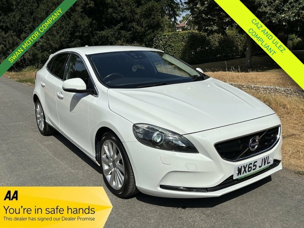 Volvo V40 T3 Se U556634 White