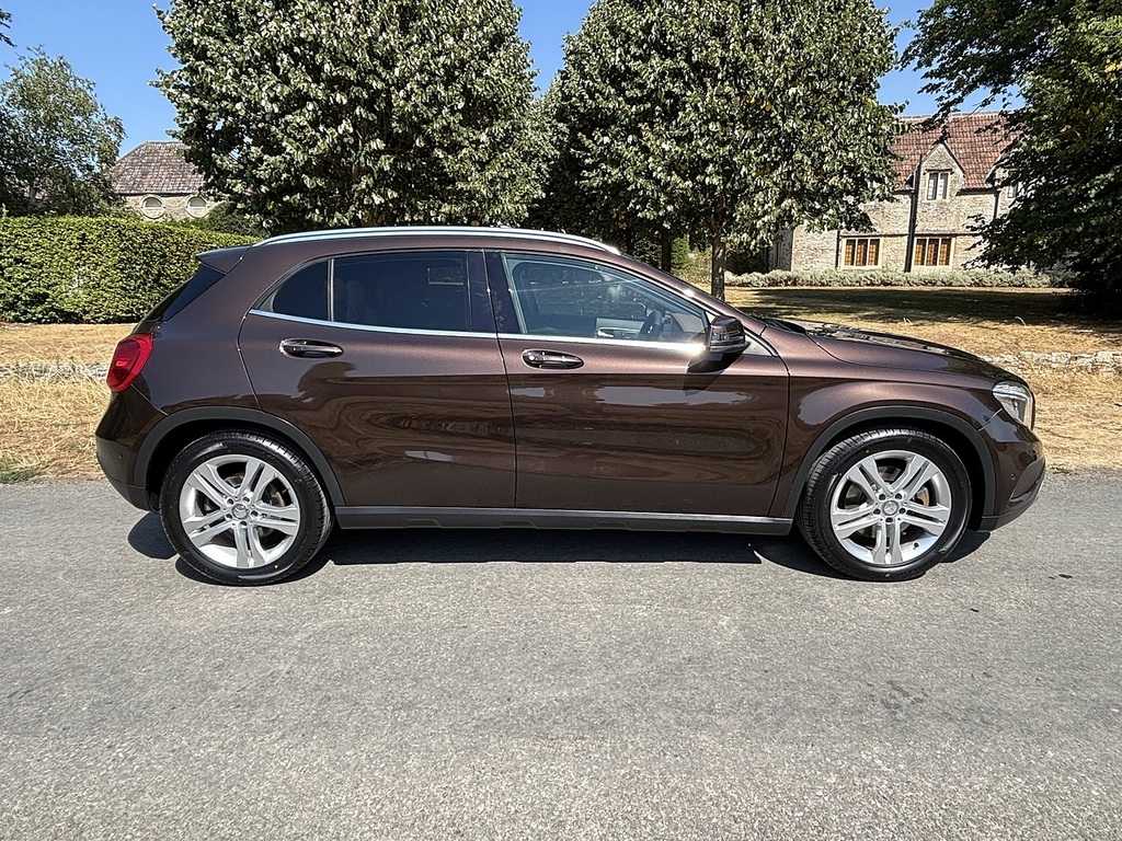 Mercedes-Benz GLA Class Gla250 4Matic Sport U556643 Brown #5