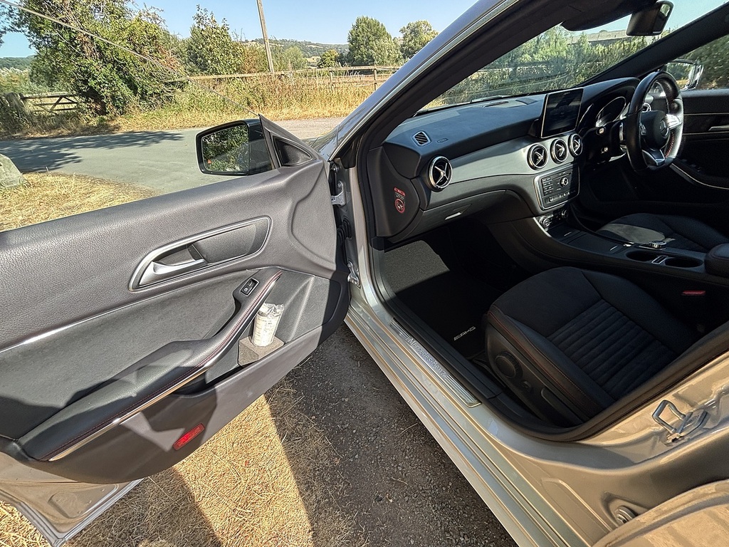 Mercedes-Benz CLA Class Estate 2.1 Cla200 Cdi Sport Shooting Brake 7G-dct Black #19