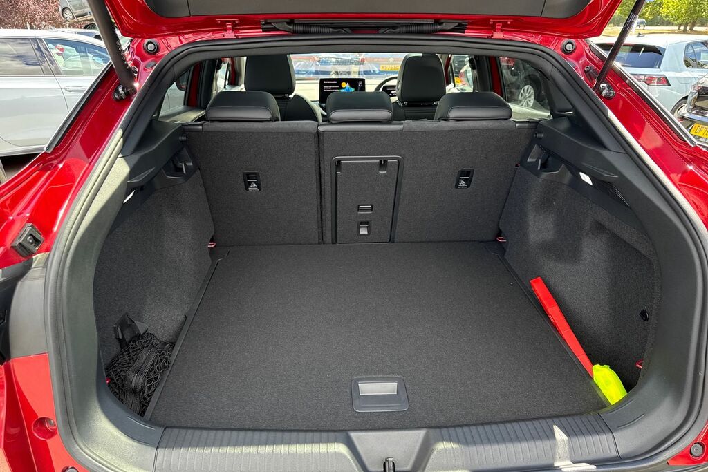 Volkswagen ID.5 150Kw Style Pro Performance 77Kwh Sunroof, Keyles Red #6