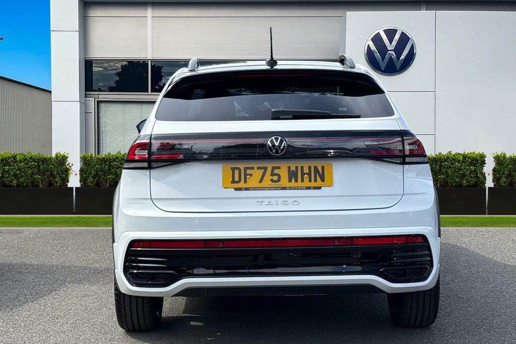 Volkswagen Taigo 1.5 Tsi 150 Black Edition Dsg Keyless Access DF75WHN White #4