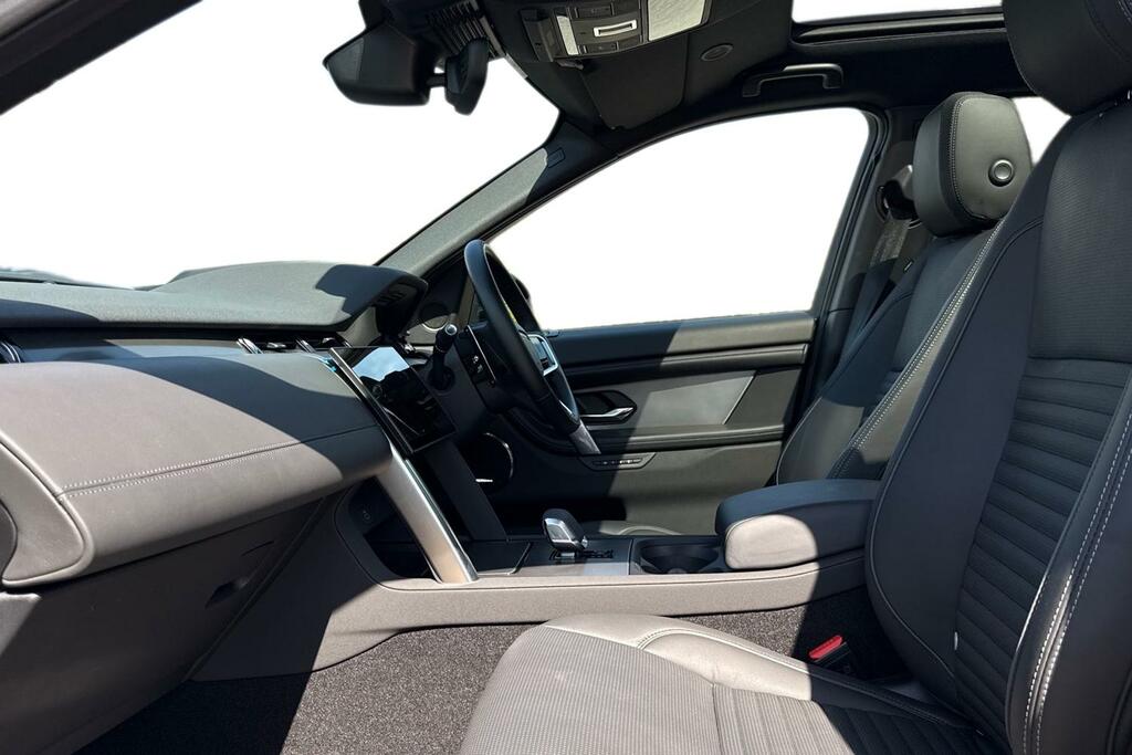 Land Rover Discovery Sport 2.0 D200 Dynamic Hse Black #3