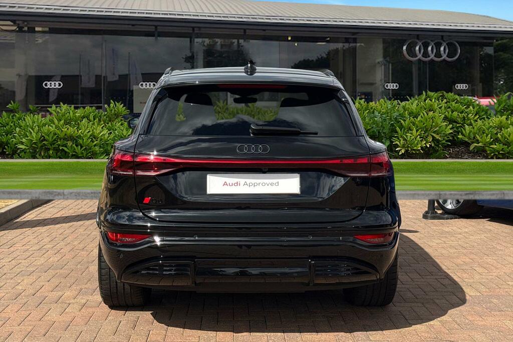 Audi Q6 E-Tron Q6 Suv Edition 1 E-tron Performance 225,00 Kw Black #4