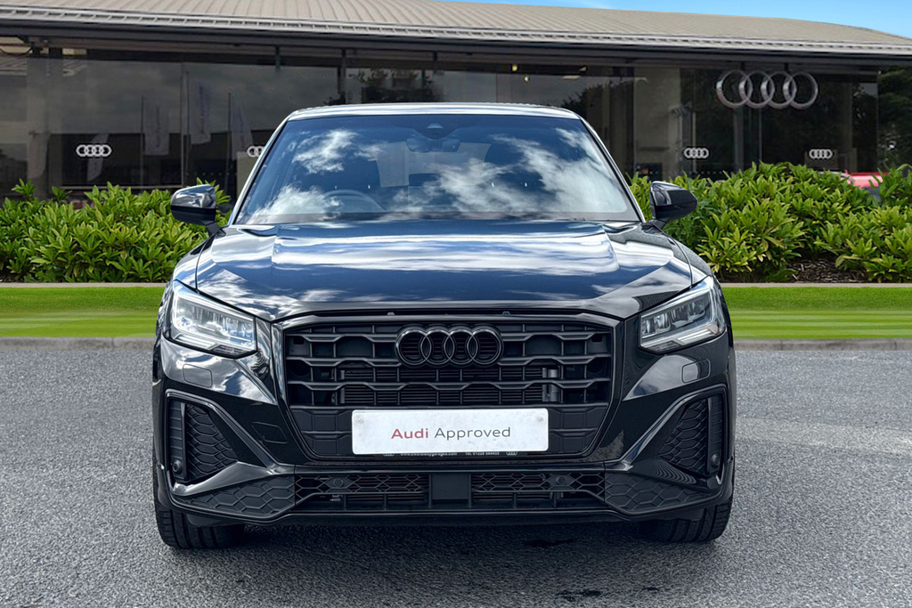 Audi Q2 Black Edition 35 Tfsi 150 Ps S Tronic KM75ZXD Black #5
