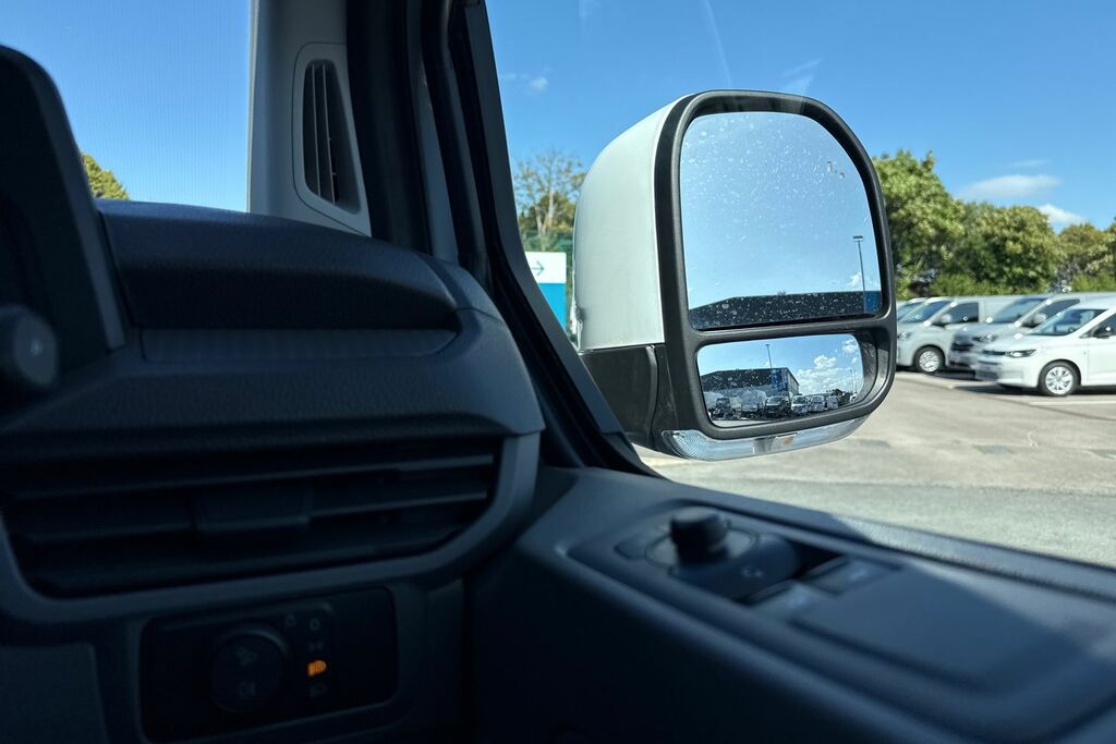 Volkswagen Transporter 2.0 Tdi 150 Commerce Pro Kombi Van Green #20