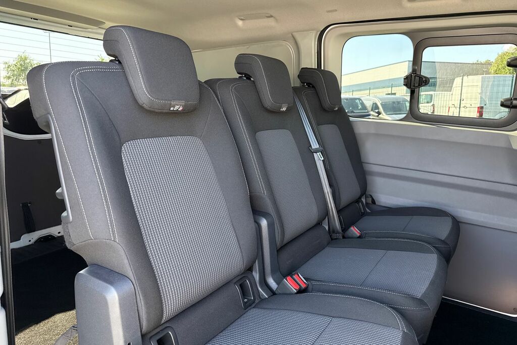 Volkswagen Transporter 2.0 Tdi 150 Commerce Pro Kombi Van Green #18