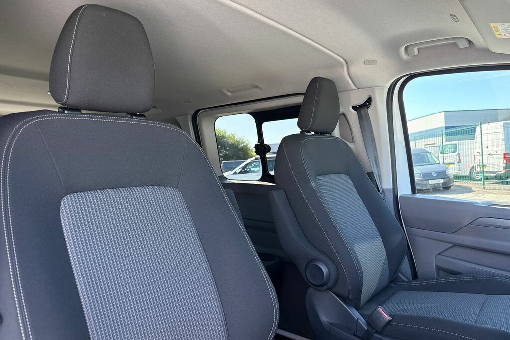 Volkswagen Transporter 2.0 Tdi 150 Commerce Pro Kombi Van Green #23