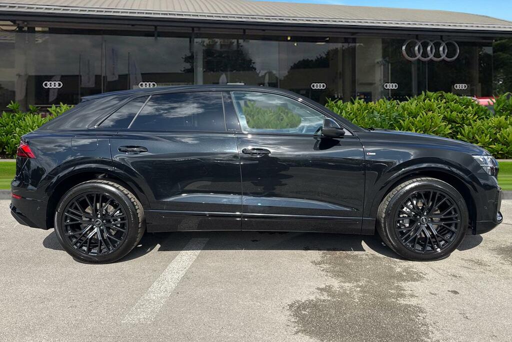 Audi Q8 Suv Black Edition 55 Tfsi Quattro 340 Ps Tiptronic Black #3