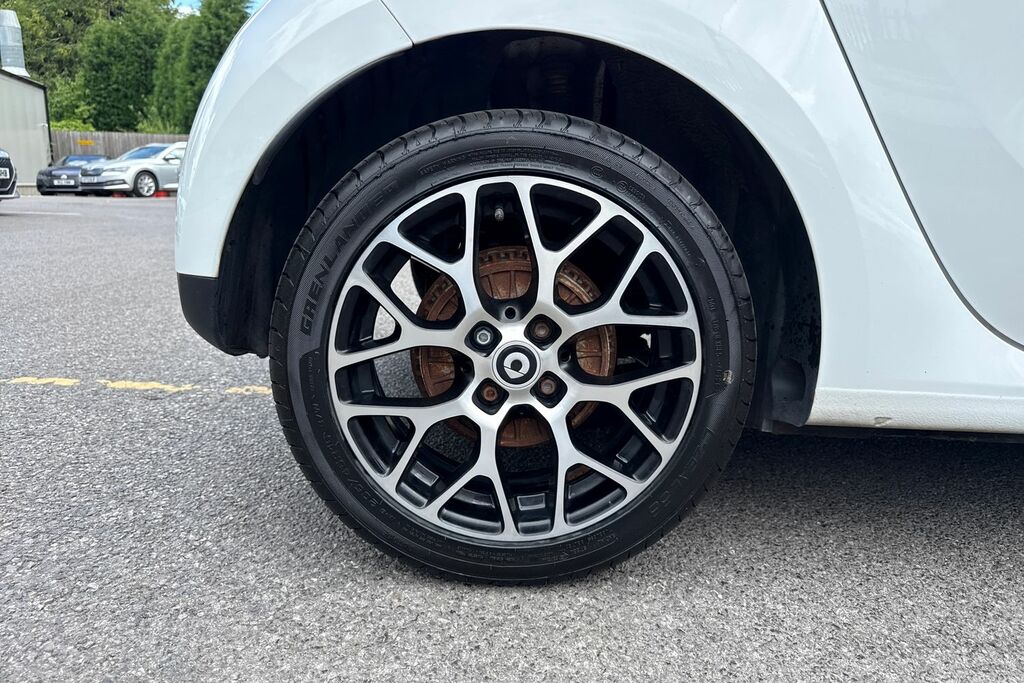 Smart Forfour 60Kw Eq Prime Exclusive 17Kwh 22Kwch Black #22