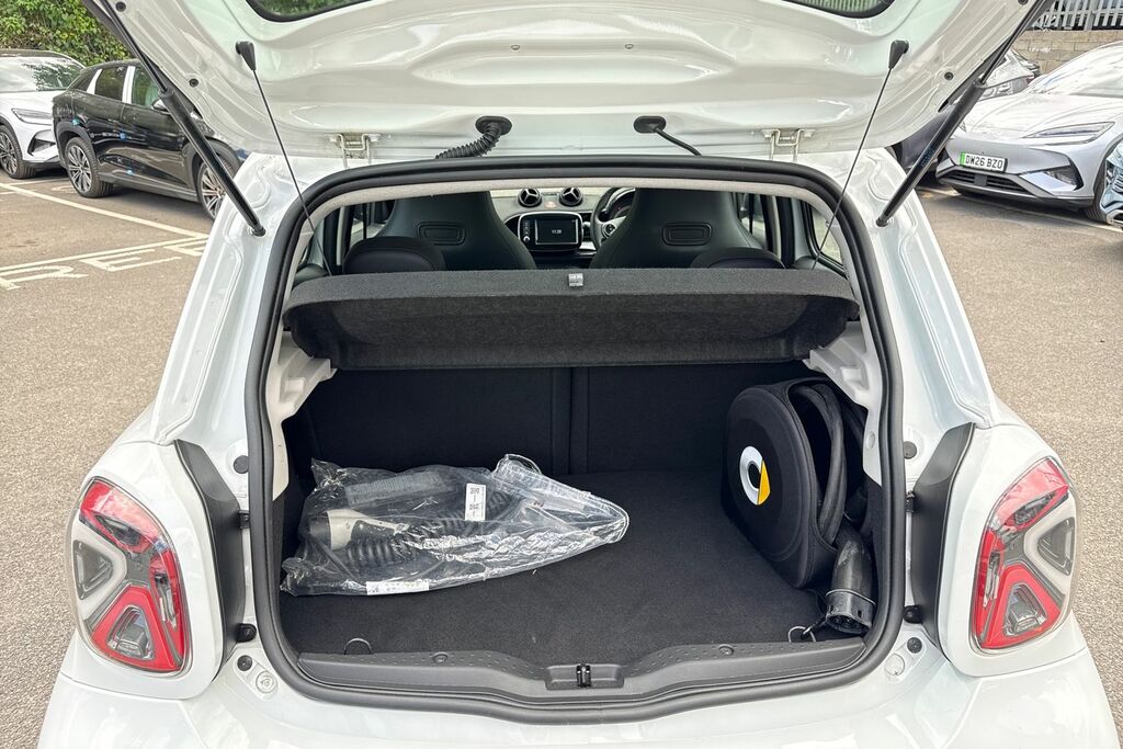 Smart Forfour 60Kw Eq Prime Exclusive 17Kwh 22Kwch Black #9