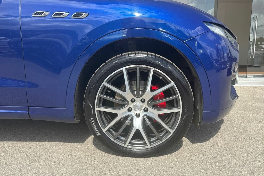 Maserati Levante Suv Black #9