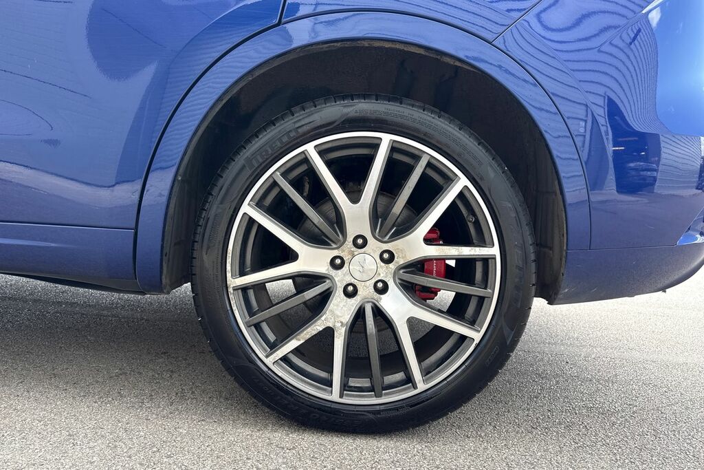 Maserati Levante Suv Black #11