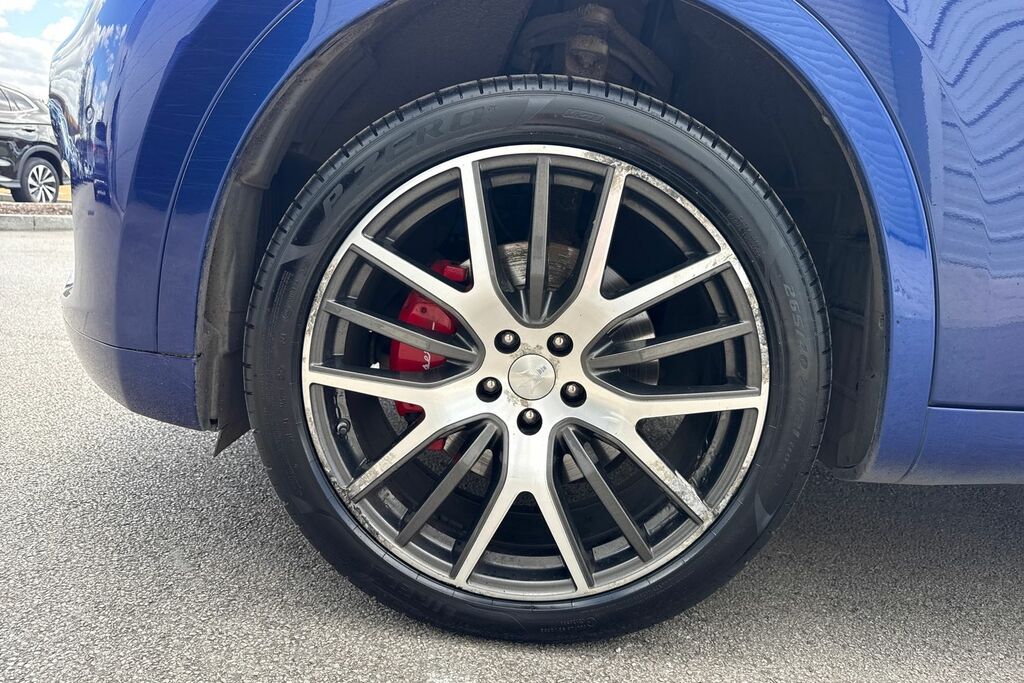 Maserati Levante Suv Black #12