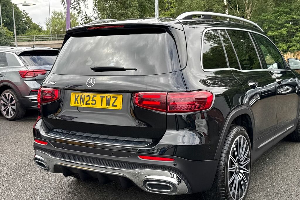 Mercedes-Benz GLB Class Glb 200 Amg Line Premium Plus 7G-tronic Silver #9