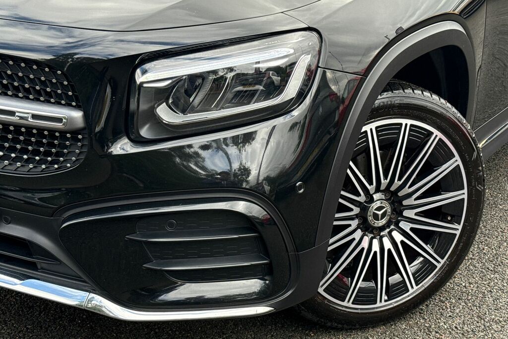 Mercedes-Benz GLB Class Glb 200 Amg Line Premium Plus 7G-tronic Silver #25