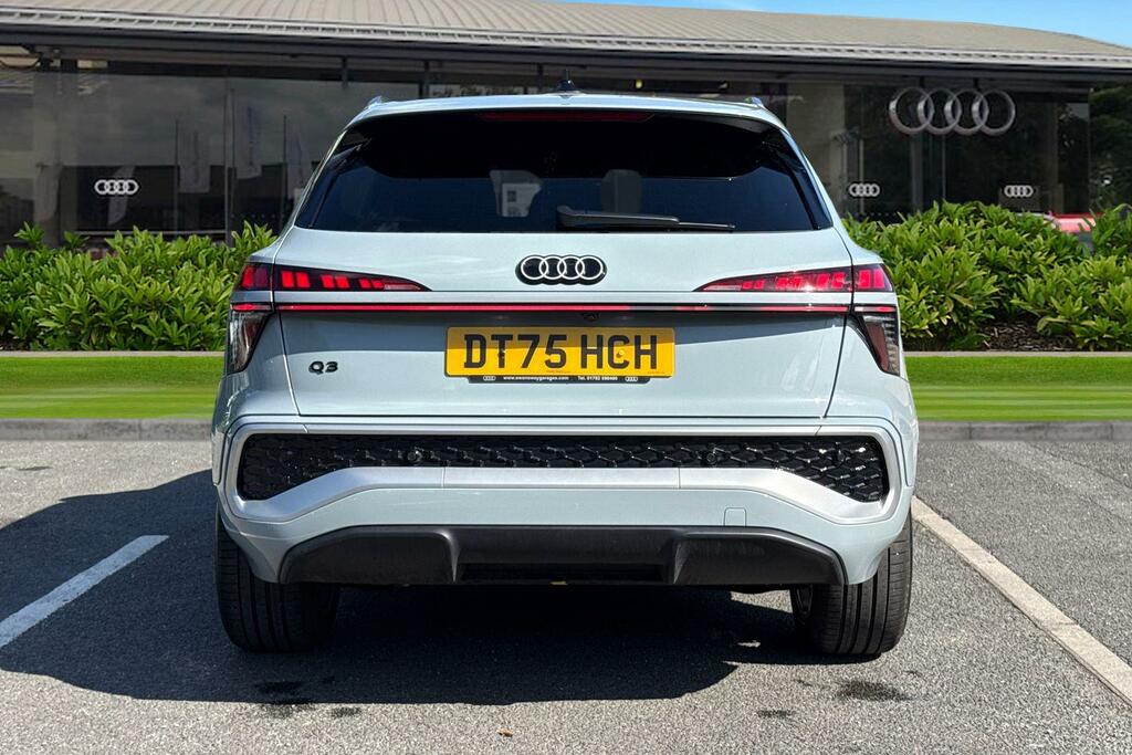 Audi Q3 Suv S Line Tfsi 150 Ps S Tronic Grey #4
