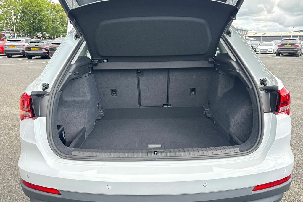 Audi Q3 Technik 35 Tdi 150 Ps S Tronic White #6