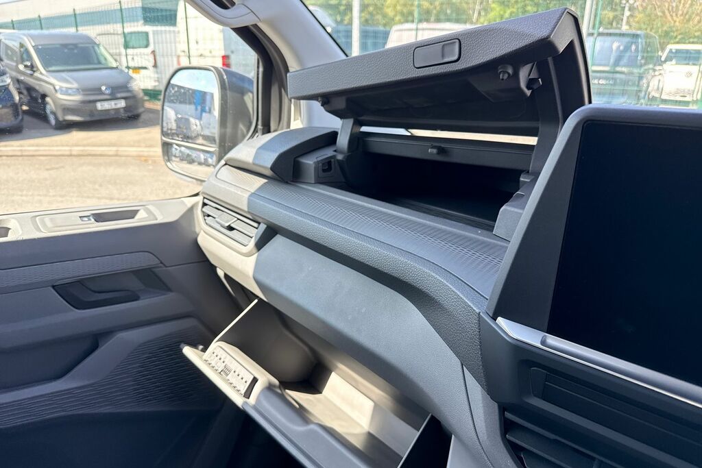 Volkswagen E-Transporter 136Ps 100Kw 65Kwh Commerce Plus Van Grey #33