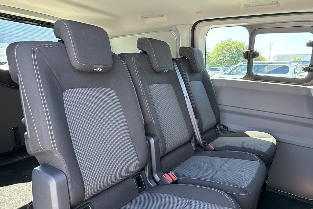 Volkswagen E-Transporter 136Ps 100Kw 65Kwh Commerce Plus Van Grey #18