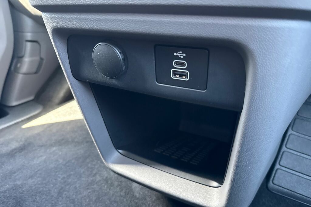 Volkswagen E-Transporter 136Ps 100Kw 65Kwh Commerce Plus Van Grey #22