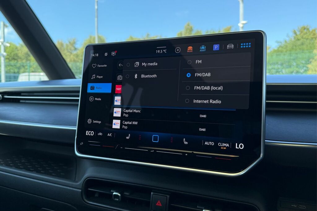 Volkswagen ID.Buzz 210Kw Life Pro 79Kwh Two Tone Paintsty  #46