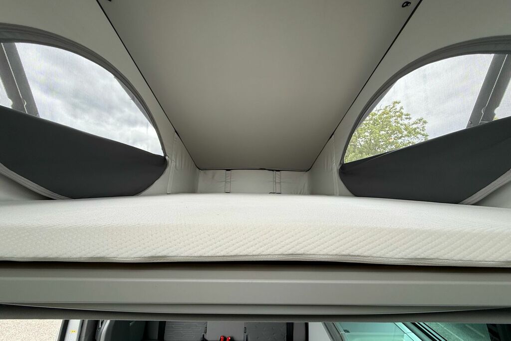 Volkswagen California Mpv White #33