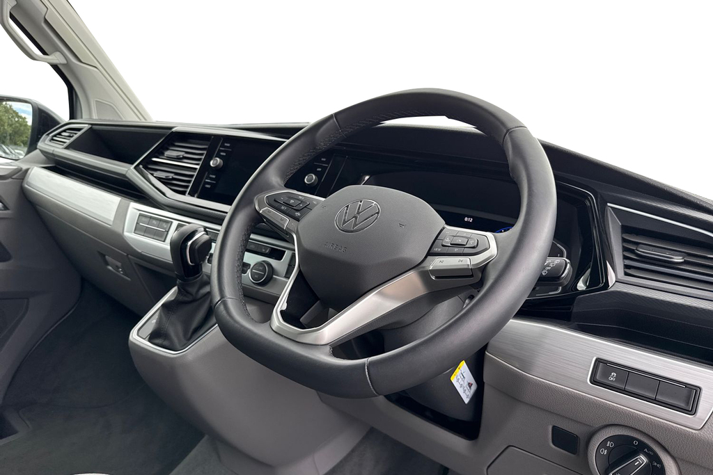 Volkswagen California Mpv White #13