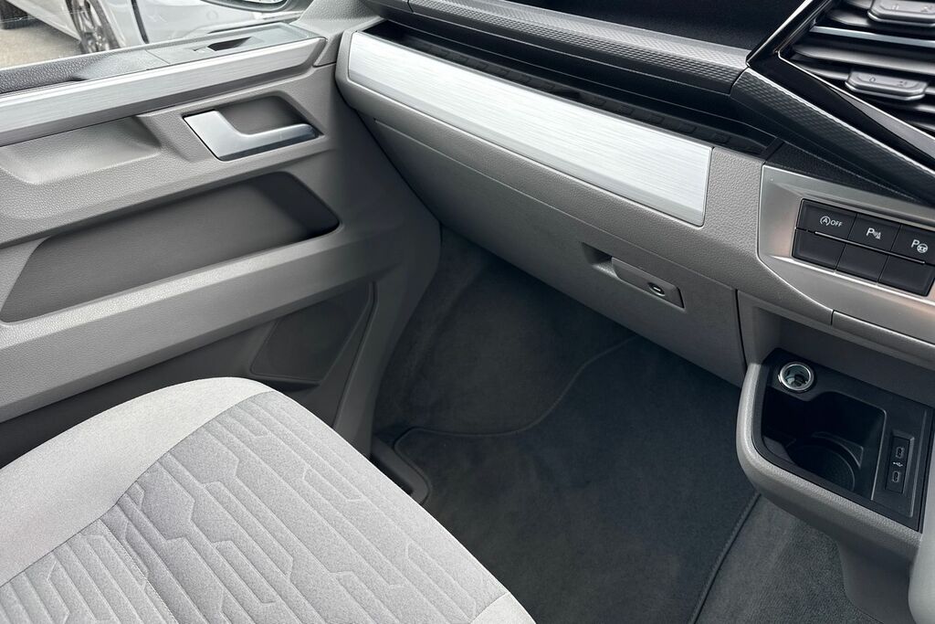 Volkswagen California Mpv White #19