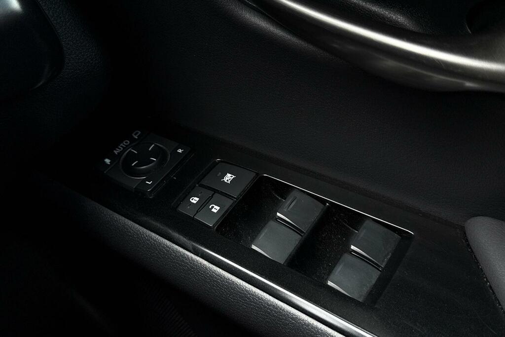 Lexus UX 300E 150Kw 54.3 Kwh E-cvt Takumi Pack Black #17
