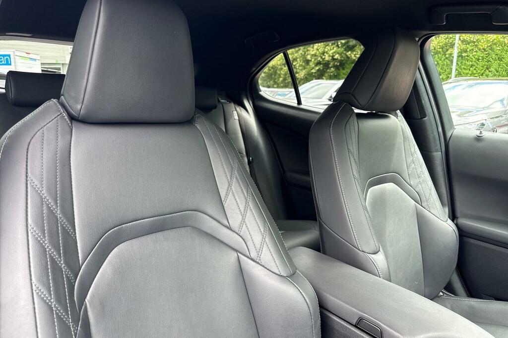 Lexus UX 300E 150Kw 54.3 Kwh E-cvt Takumi Pack Black #20