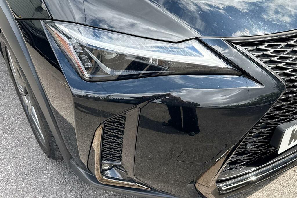 Lexus UX 300E 150Kw 54.3 Kwh E-cvt Takumi Pack Black #24