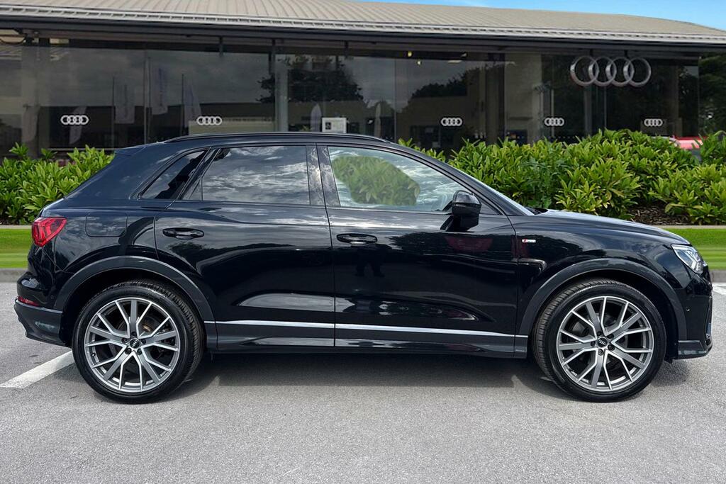 Audi Q3 Vorsprung 35 Tdi 150 Ps S Tronic Black #3