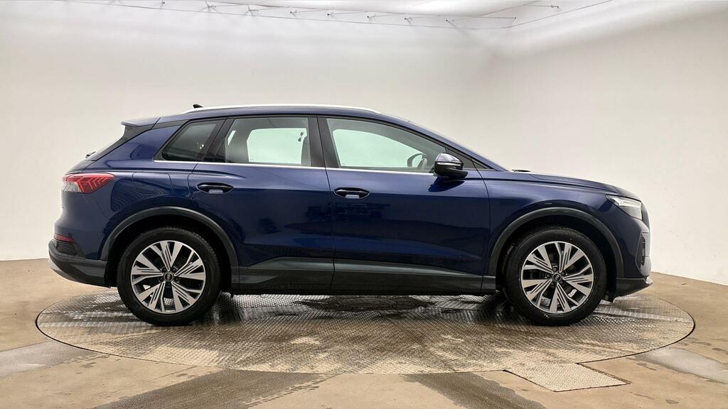 Audi Q4 E Tron Q4 Sport 35 E-tron 125,00 Kw Blue #3