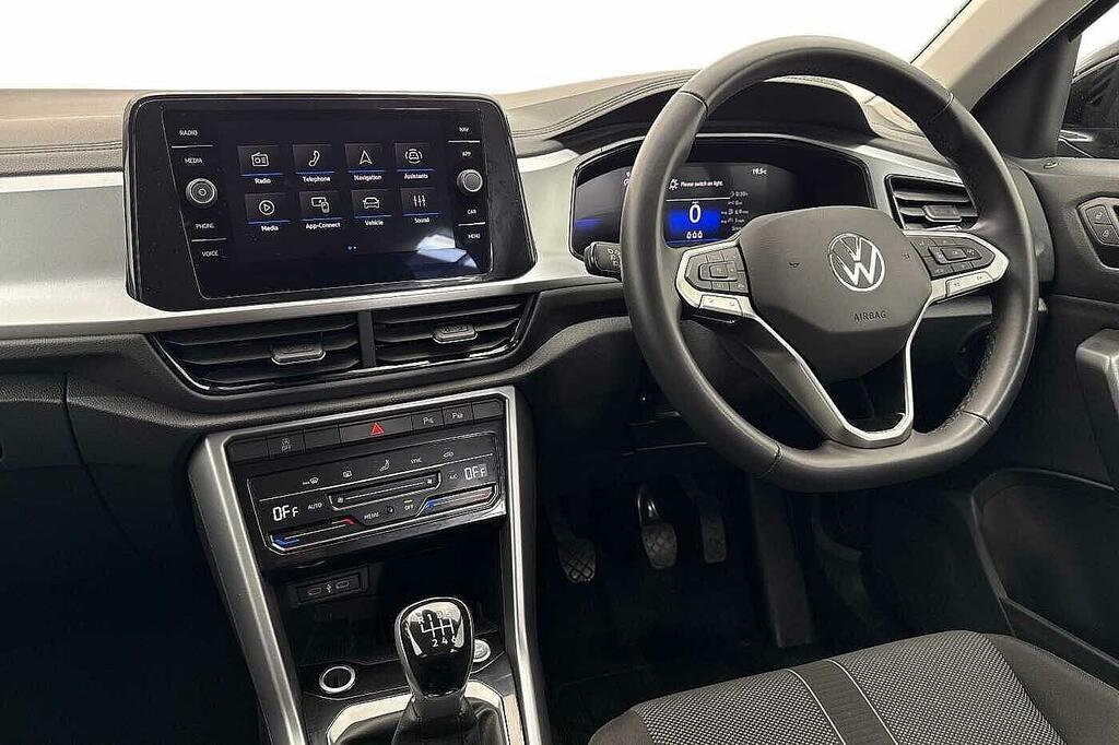 Volkswagen T-Roc 1.5 Tsi Match Black #2