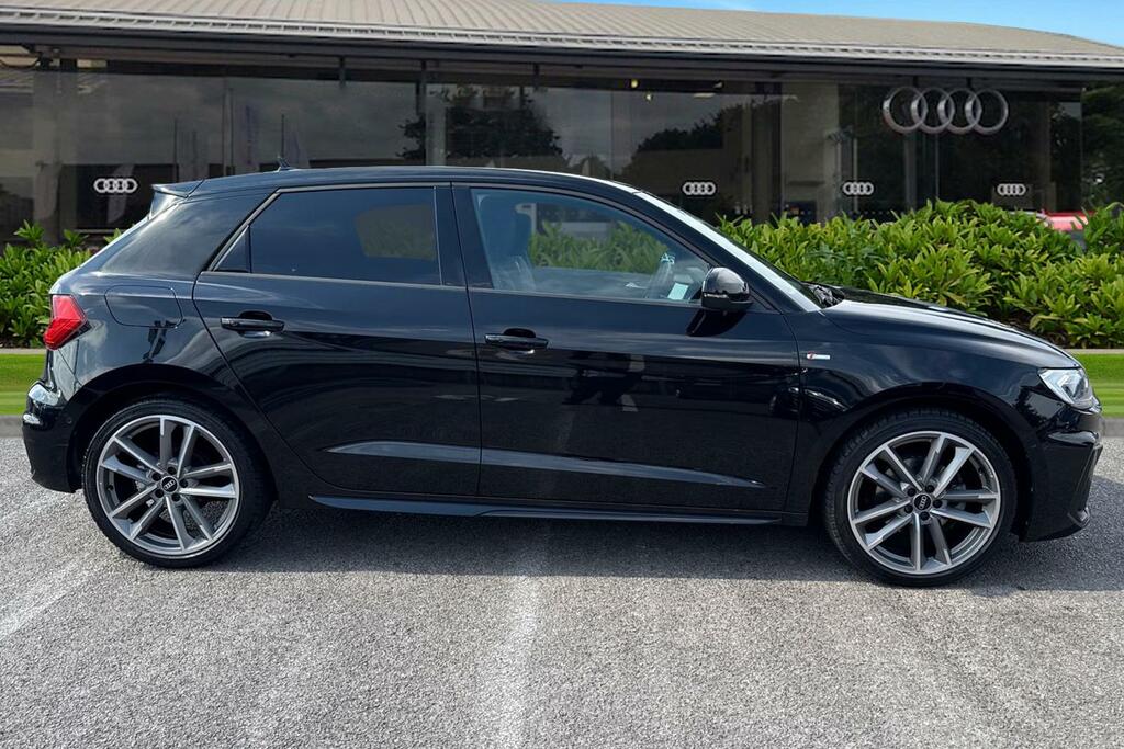 Audi A1 Vorsprung 35 Tfsi 150 Ps S Tronic Black #3