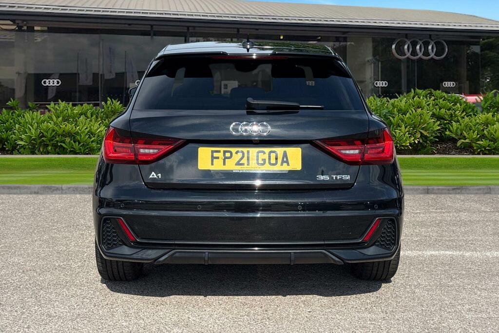 Audi A1 Vorsprung 35 Tfsi 150 Ps S Tronic Black #4