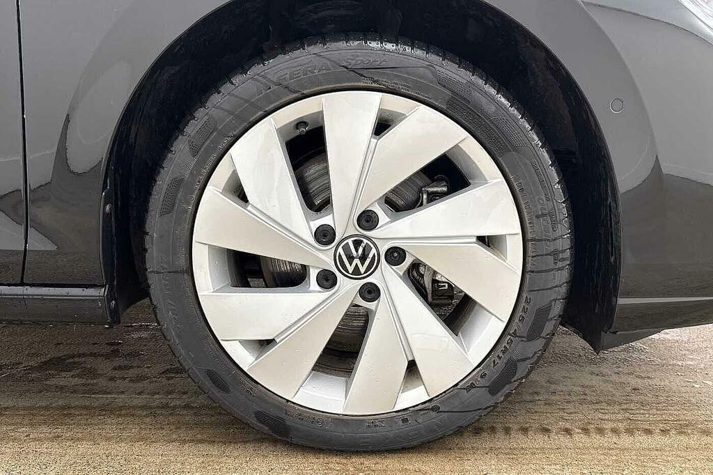 Volkswagen Golf 1.5 Tsi 204 Match Ehybrid Dsgvat Qualifying Black #5