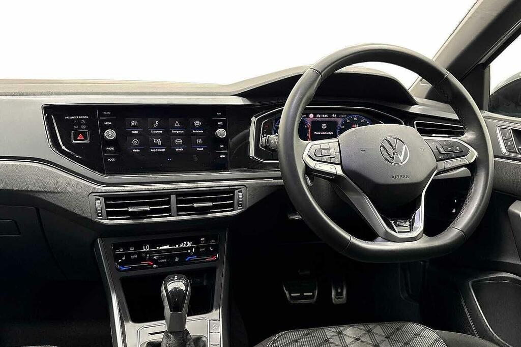 Volkswagen Taigo 1.0 Tsi 115 Black Edition Dsg White #2