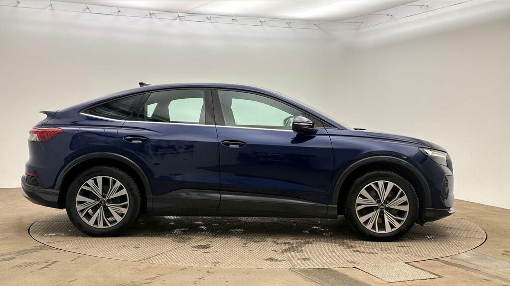 Audi Q4 E Tron Q4 Sportback Sport 40 E-tron 150,00 Kw Blue #3