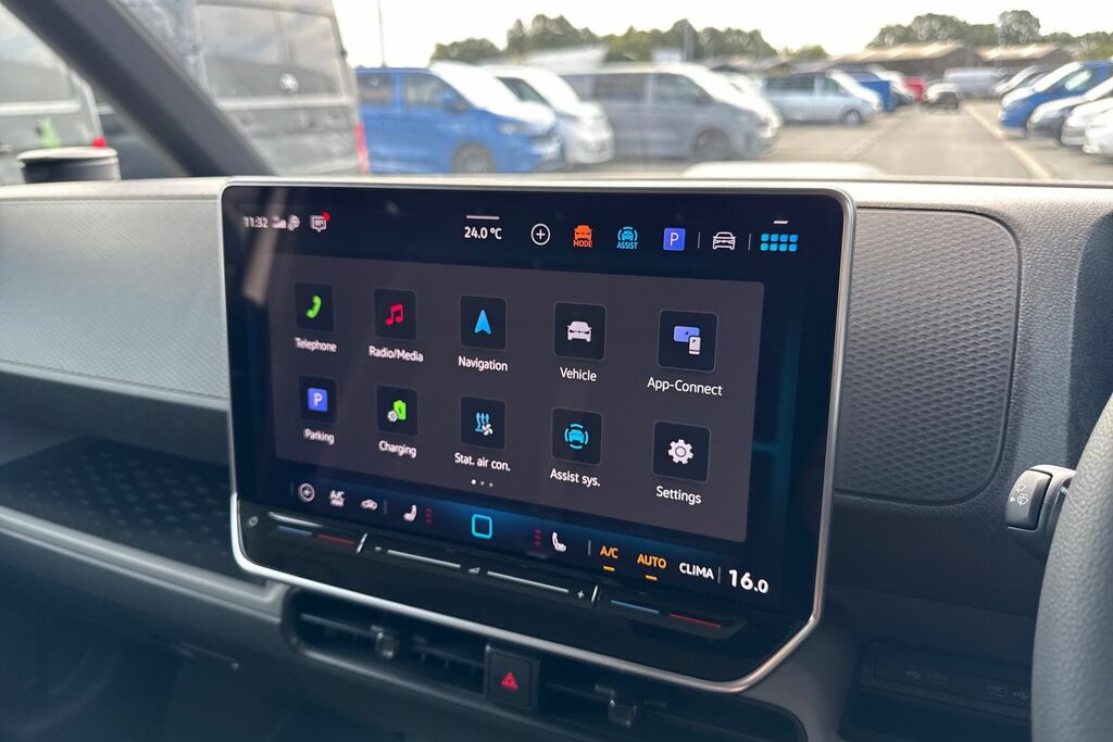 Volkswagen ID.Buzz Pro 79Kwh Gtx Mpv 4Motion Swb, Black #31