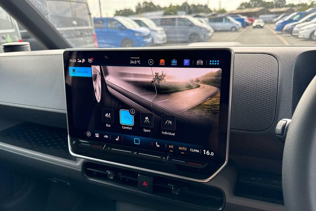 Volkswagen ID.Buzz 250Kw Gtx Pro 79Kwh 4Motion Red #38