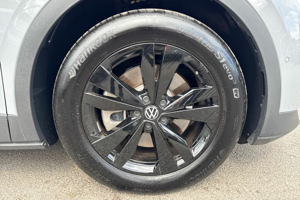 Volkswagen ID.4 210Kw Black Edition Pro 77Kwh Panoramic Grey #6