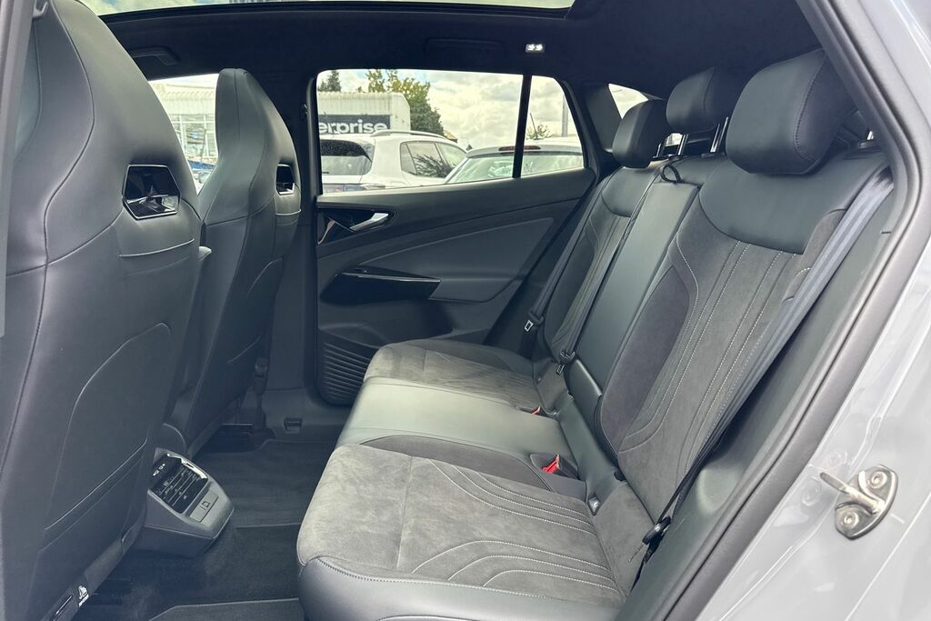 Volkswagen ID.4 210Kw Match Pro 77Kwh Black #34