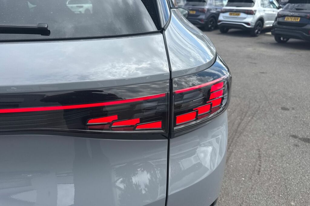 Volkswagen ID.4 210Kw Match Pro 77Kwh Black #25
