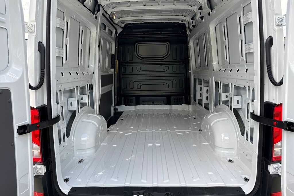 Volkswagen Crafter 2.0 Tdi 140Ps Commerce High Roof Van White #6