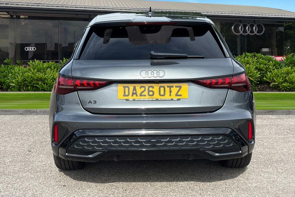 Audi A3 1.5 Tfsi E 204 S Line S Tronic Grey #4