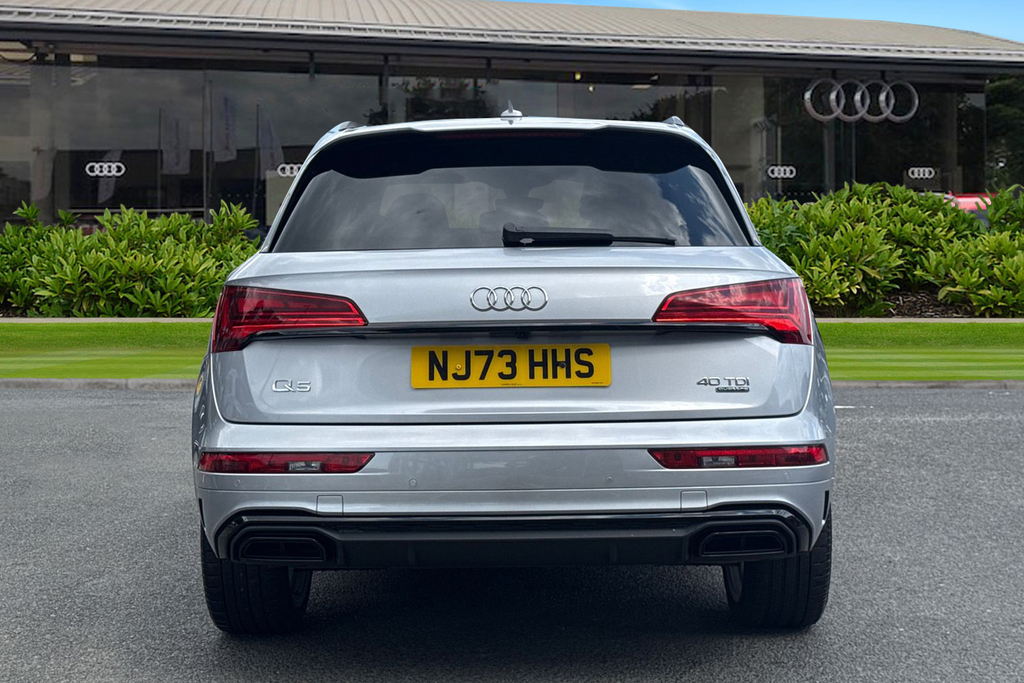 Audi Q5 Edition 1 40 Tdi Quattro 204 Ps S Tronic Silver #4